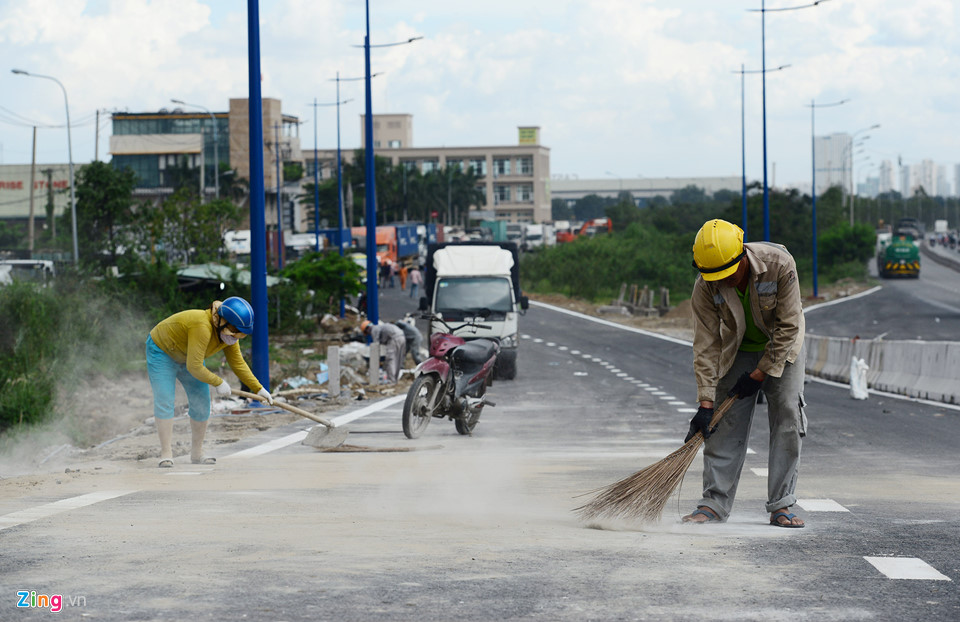 Cầu vượt nút giao Mỹ Thủy ở Sài Gòn trước giờ thông xe