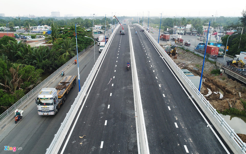 Cầu vượt nút giao Mỹ Thủy ở Sài Gòn trước giờ thông xe