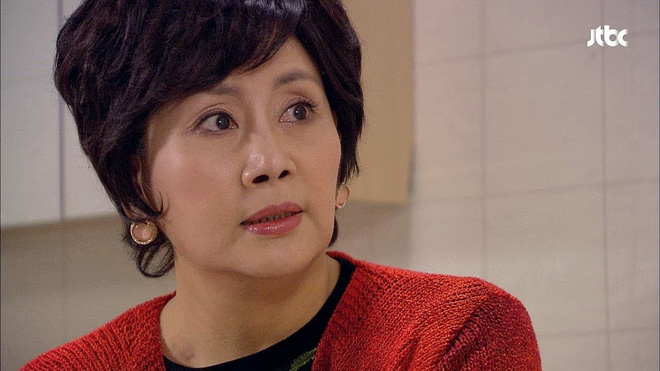 Xin mẹ chồng cho dẫn cháu trai về thăm bố mẹ đẻ, nàng dâu chỉ biết nuốt nước mắt để con ở lại nhà bà