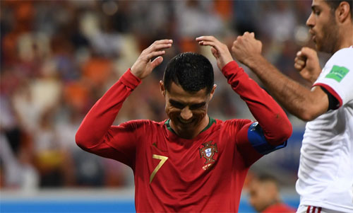 Cú phạt đền hỏng của Ronaldo tai hại thế nào với Bồ Đào Nha