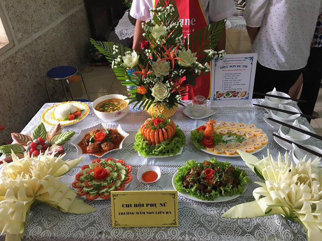 Đối thủ thi nấu mâm cơm gia đình 200 nghìn đầy ắp hải sản, rượu vang, bà nội trợ bức xúc tố ăn gian