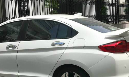 Lương 22 triệu mua xe hơi, gần một năm tôi chưa đưa vợ được đồng nào