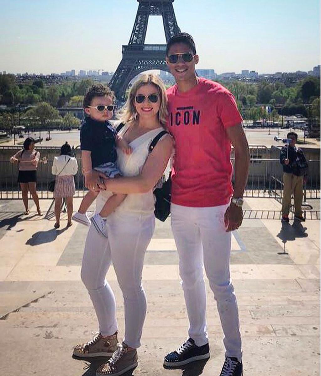 Nàng WAGs tuyển Pháp xinh như hot girl, không dùng Facebook