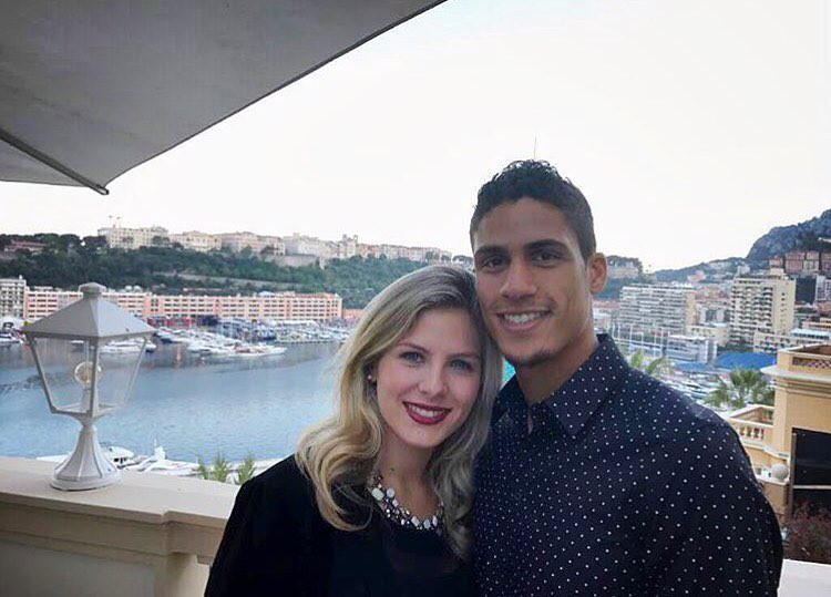 Nàng WAGs tuyển Pháp xinh như hot girl, không dùng Facebook