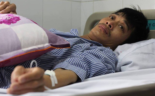 Khởi tố vụ tài xế taxi bị lái xe Mercedes đánh chảy máu đầu