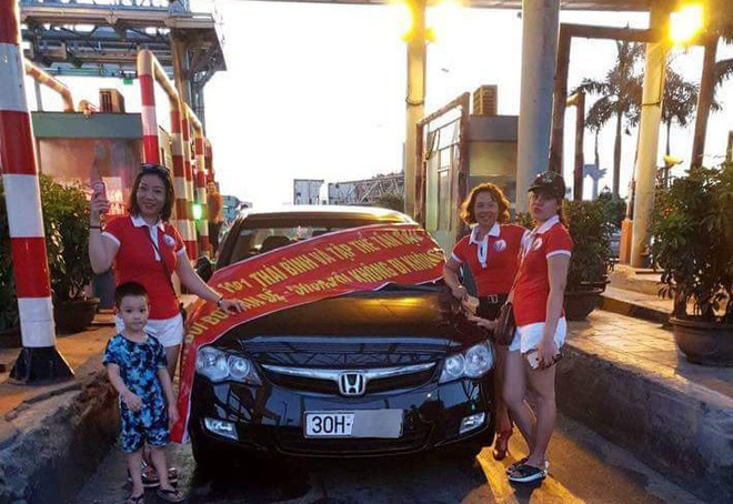 Người dân, tài xế mắc màn tại trạm BOT Tân Đệ