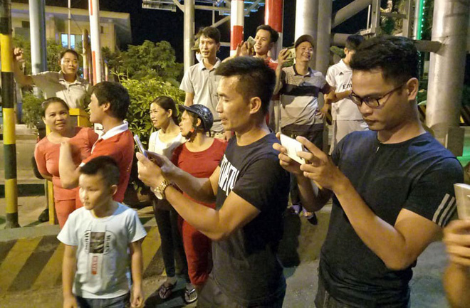 Người dân, tài xế mắc màn tại trạm BOT Tân Đệ