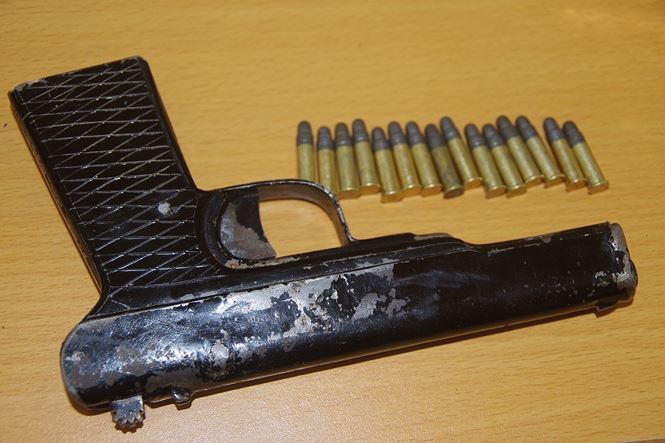 Bắt thầy giáo mang súng vận chuyển ma túy khủng