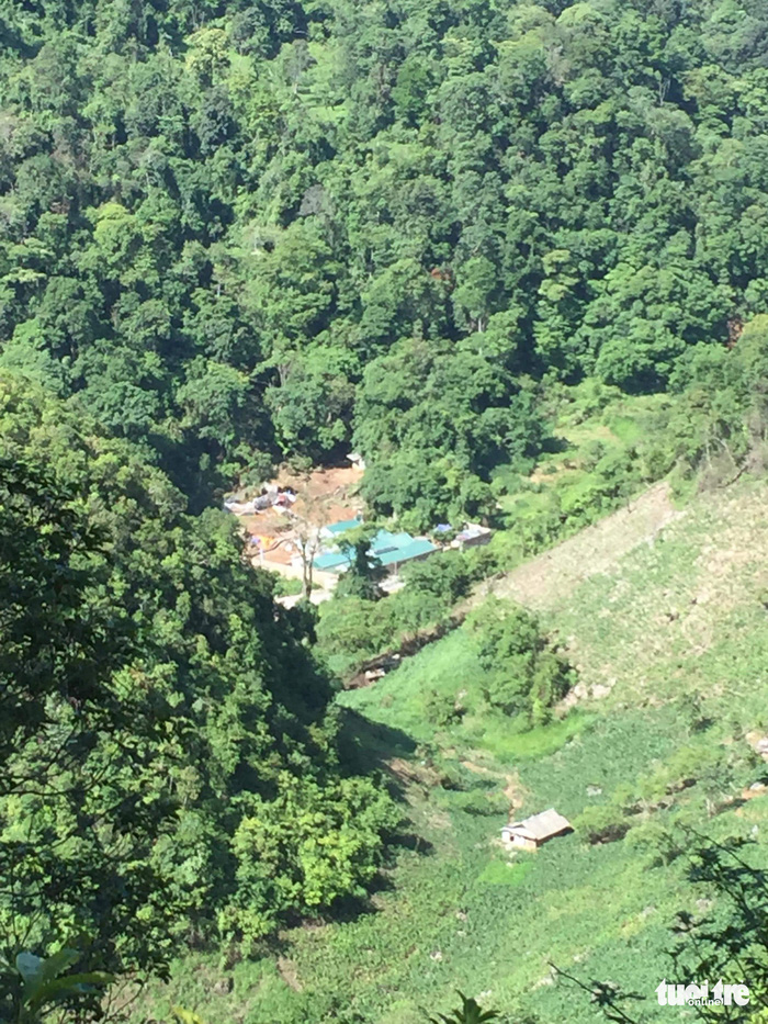 Lóng Luông vẫn nóng cuộc vây bắt 2 đối tượng cố thủ trong hầm