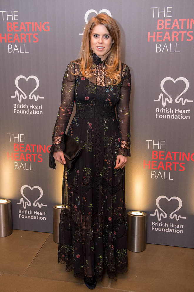 Loạt người đẹp Hoàng gia cũng chẳng thể cưỡng lại những chiếc đầm họa tiết hoa hot nhất hè năm nay