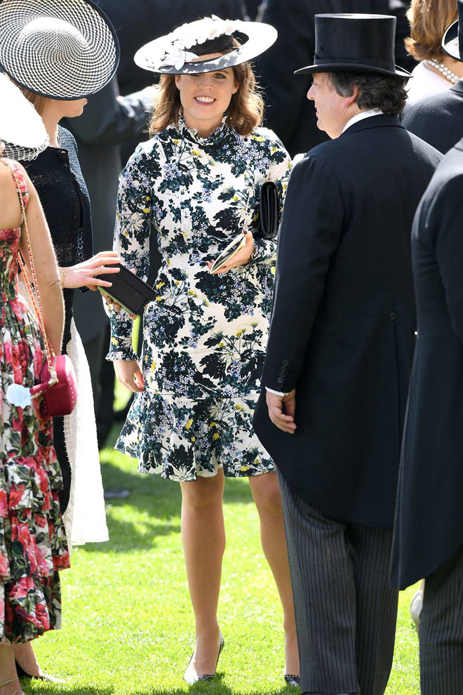 Loạt người đẹp Hoàng gia cũng chẳng thể cưỡng lại những chiếc đầm họa tiết hoa hot nhất hè năm nay