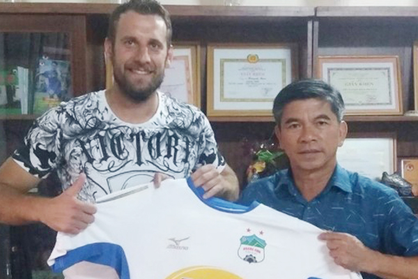 HAGL chiêu mộ thành công trung vệ Croatia