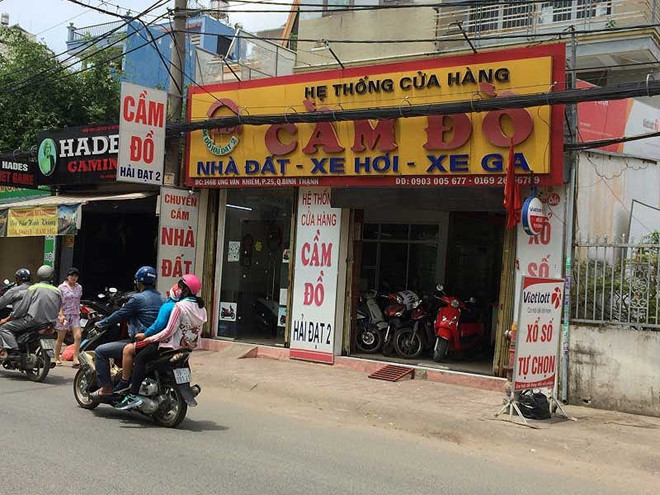 Xe xịn, biệt thự, chó cưng… rủ nhau ra tiệm cầm đồ mùa World Cup