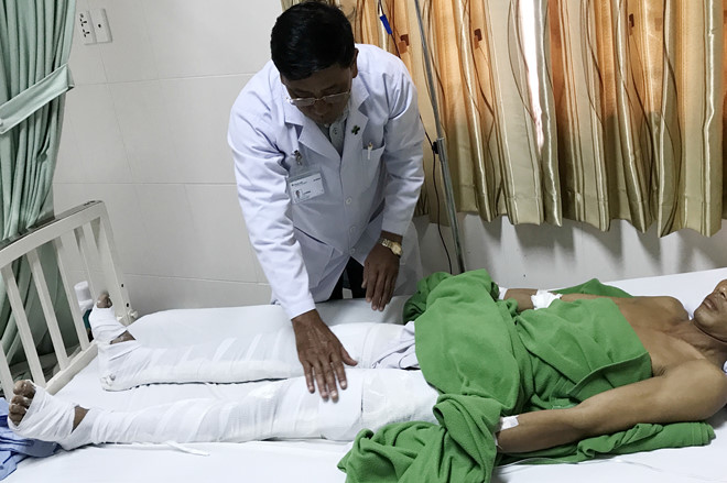 Người không đeo dây an toàn nhảy khỏi giàn giáo bị sập