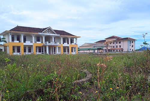 Trụ sở xã, trường học 33 tỷ bỏ hoang suốt 8 năm