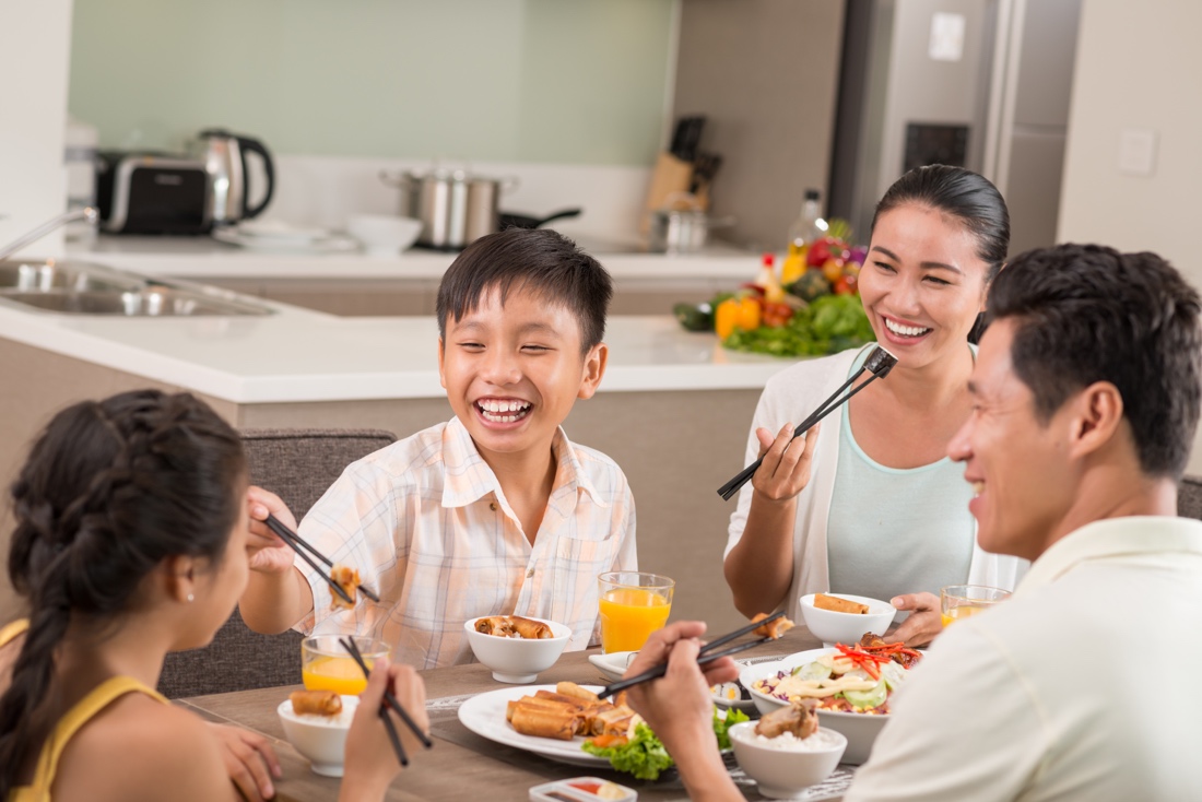 Bạn hẳn sẽ giật mình vì những điều không bao giờ nghĩ đến về bữa cơm nhà Bạn hẳn sẽ giật mình vì những điều không bao giờ nghĩ đến về bữa cơm nhà