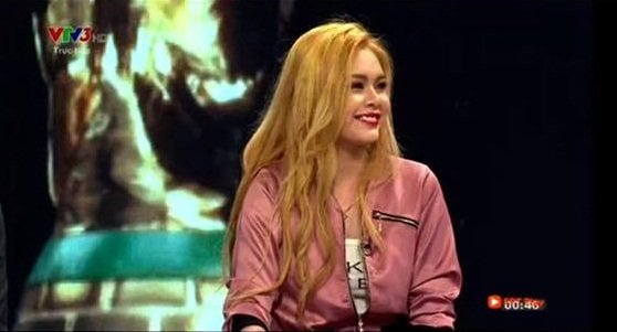 Hot girl VTV bình luận World Cup bị ném đá xuất hiện ở Quỳnh Búp Bê