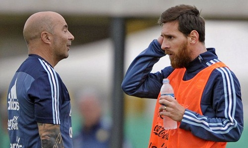 Sampaoli: Messi giúp chúng tôi thấy những thứ chỉ thiên tài mới thấy