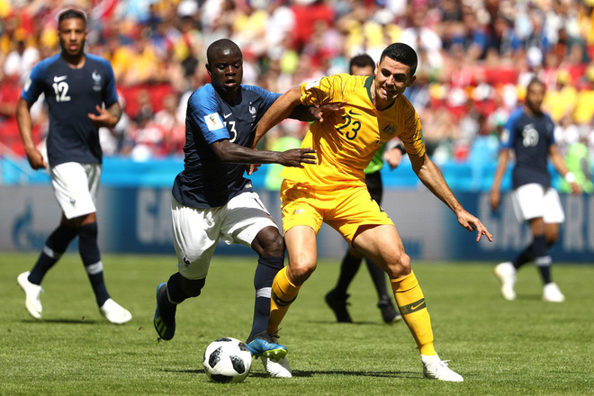 Có hai sát thủ này, Messi dẫu ba đầu sáu tay cũng sẽ phải chịu phép