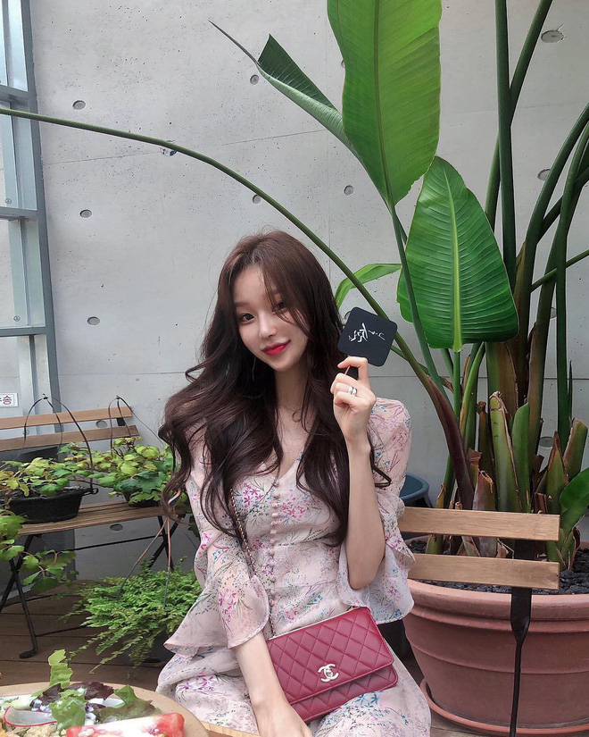 4 kiểu váy liền nhìn cưng hết nấc này thật đúng là sinh ra để dành cho mùa hè! 4 kiểu váy liền nhìn cưng hết nấc này thật đúng là sinh ra để dành cho mùa hè!