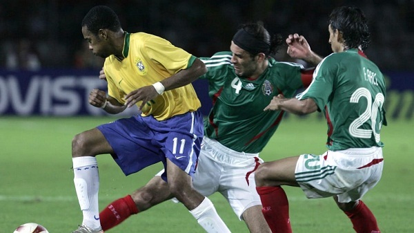 Neymar lập công, Brazil vào tứ kết World Cup