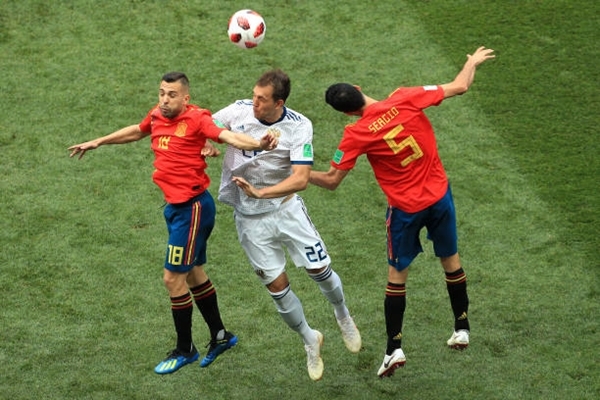 Nga thắng Tây Ban Nha trên chấm luân lưu