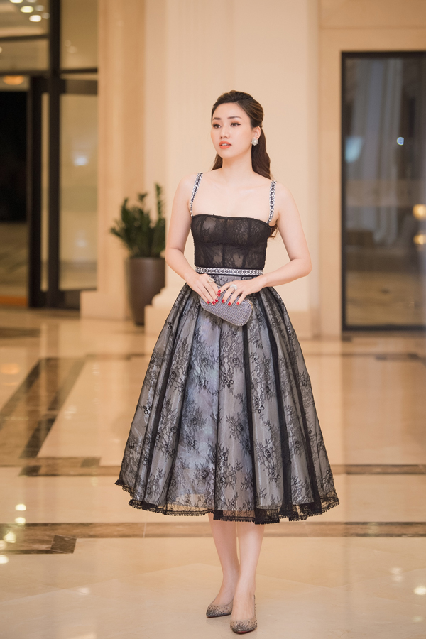 Dàn Hoa hậu, Á hậu khoe sắc trong sự kiện thời trang