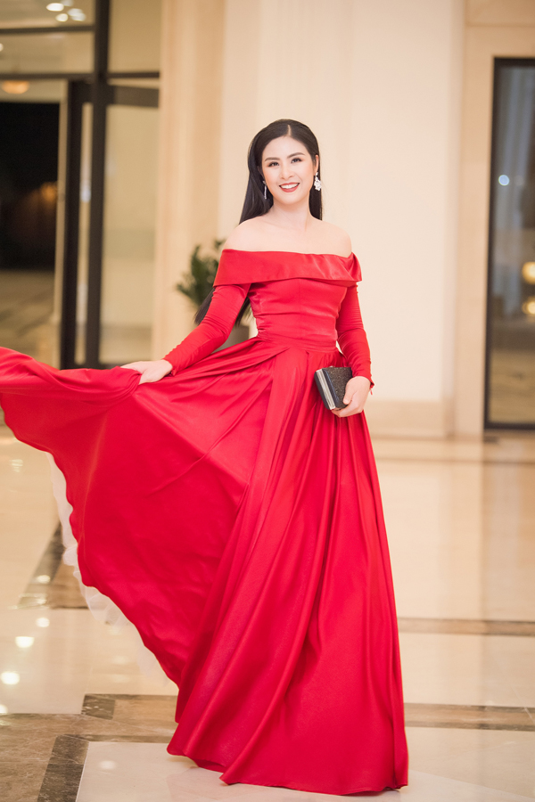 Dàn Hoa hậu, Á hậu khoe sắc trong sự kiện thời trang