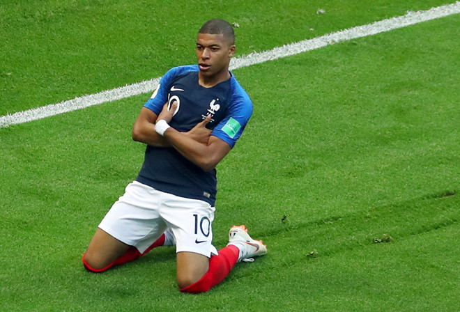 Kylian Mbappe: Thần tượng Ronaldo, và giờ là lật đổ Messi
