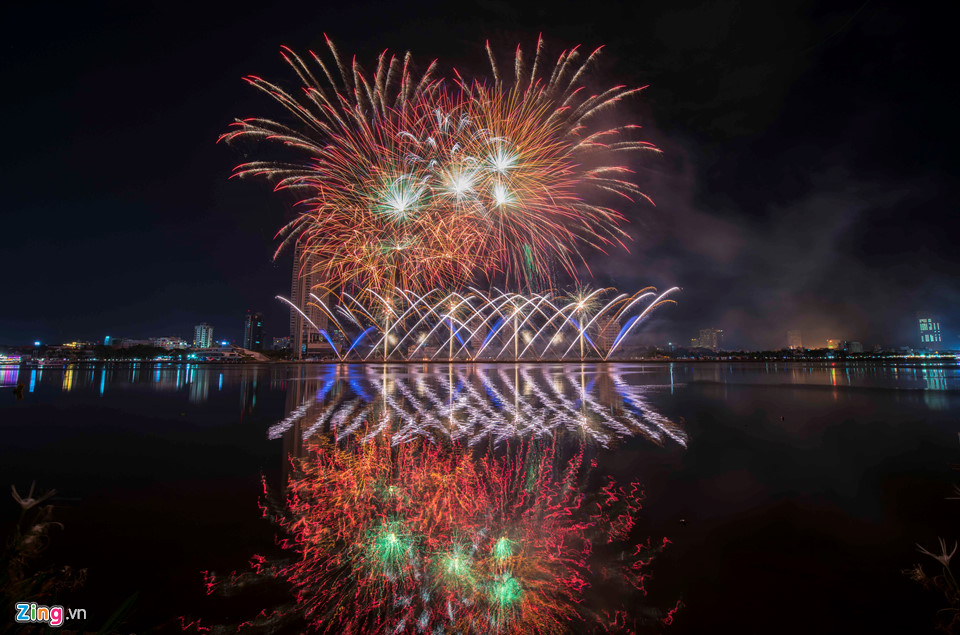 Italy vô địch Lễ hội pháo hoa quốc tế Đà Nẵng