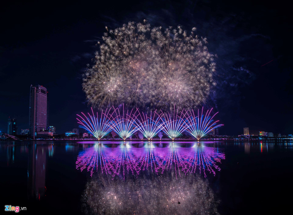 Italy vô địch Lễ hội pháo hoa quốc tế Đà Nẵng