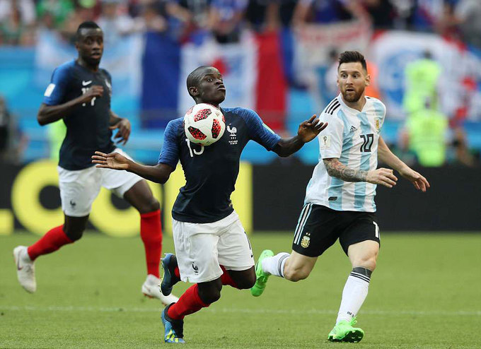 Niềm vui và khoảnh khắc sụp đổ của Messi