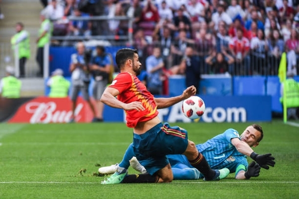 Nga thắng Tây Ban Nha trên chấm luân lưu