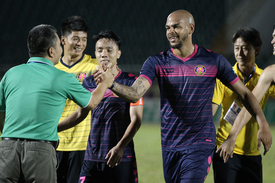 Đồng đội cũ của Hazard mang may mắn đến Sài Gòn FC