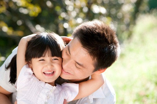 Đây là 4 hành động mà người bố cần tránh tuyệt đối, nếu không con trẻ sẽ bị tổn thương sâu sắc