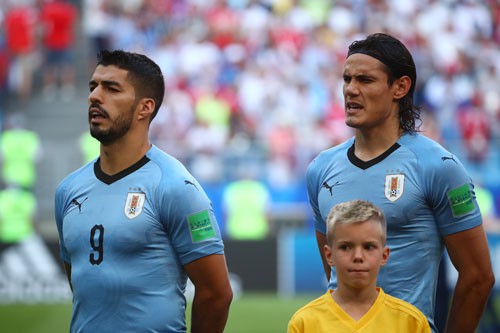 Suarez - Cavani là bộ đôi ăn ý thứ ba ở World Cup trong nửa thế kỷ