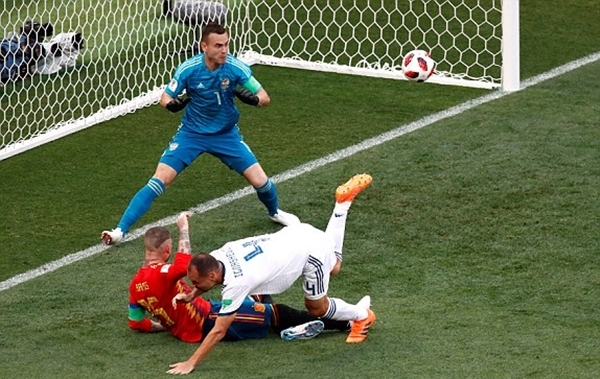 Nga thắng Tây Ban Nha trên chấm luân lưu