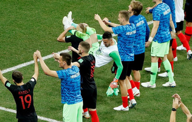 World Cup 2018: Thánh cản penalty của Croatia gặp tai nạn vì ăn mừng thắng lợi