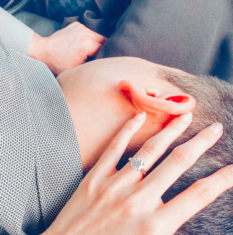 Lan Khuê công khai khoe ảnh chồng sắp cưới đầy ngọt ngào trên trang cá nhân