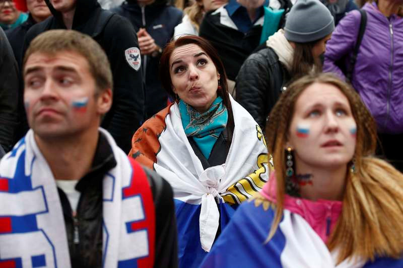 Cổ động viên trên khắp nước Nga ăn mừng chiến thắng lịch sử