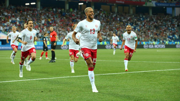 Croatia vào tứ kết với chiến thắng trên chấm luân lưu