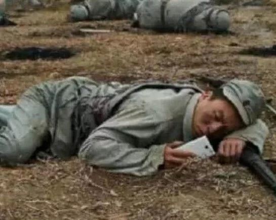 Sạn hài hước trong phim cổ trang: Thái thượng lão quân dùng Macbook, Vi Tiểu Bảo xài Iphone