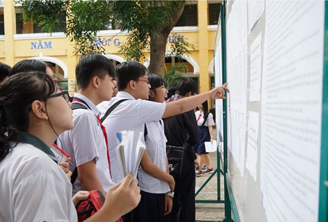 Phụ huynh đang phải chơi chứng khoán