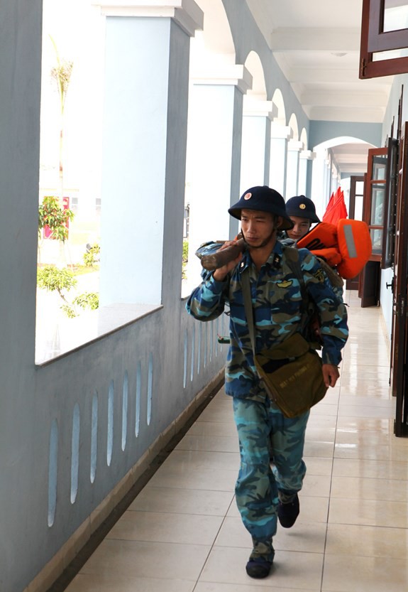 Lữ đoàn Hải quân đánh bộ 147: Sẵn sàng cơ động ứng cứu nhân dân trong bão lũ Lữ đoàn Hải quân đánh bộ 147: Sẵn sàng cơ động ứng cứu nhân dân trong bão lũ