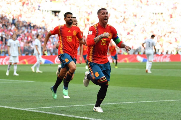 Nga thắng Tây Ban Nha trên chấm luân lưu