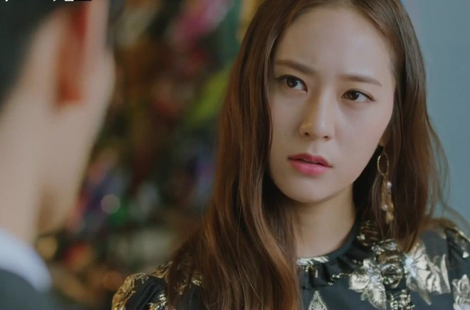 Oái oăm cưới xong nhà chồng không cho vợ đi làm, tới khi đồng ý thì bắt vợ phải nộp lương