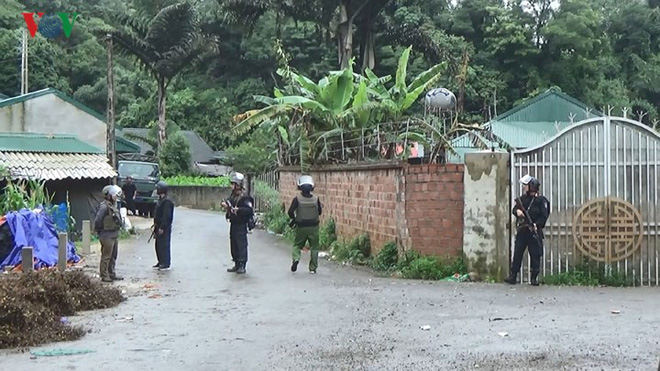 Chủ tịch xã từng phải bỏ mũ khi gặp đàn em trùm ma túy vác 2 khẩu súng AK