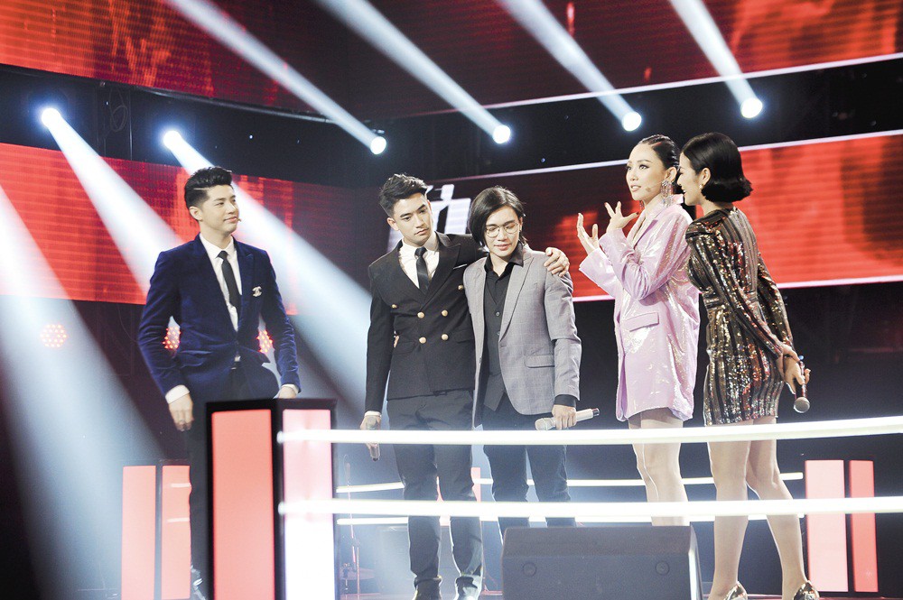 The Voice tập 7: Tóc Tiên hai lần cứu thí sinh The Voice tập 7: Tóc Tiên hai lần cứu thí sinh
