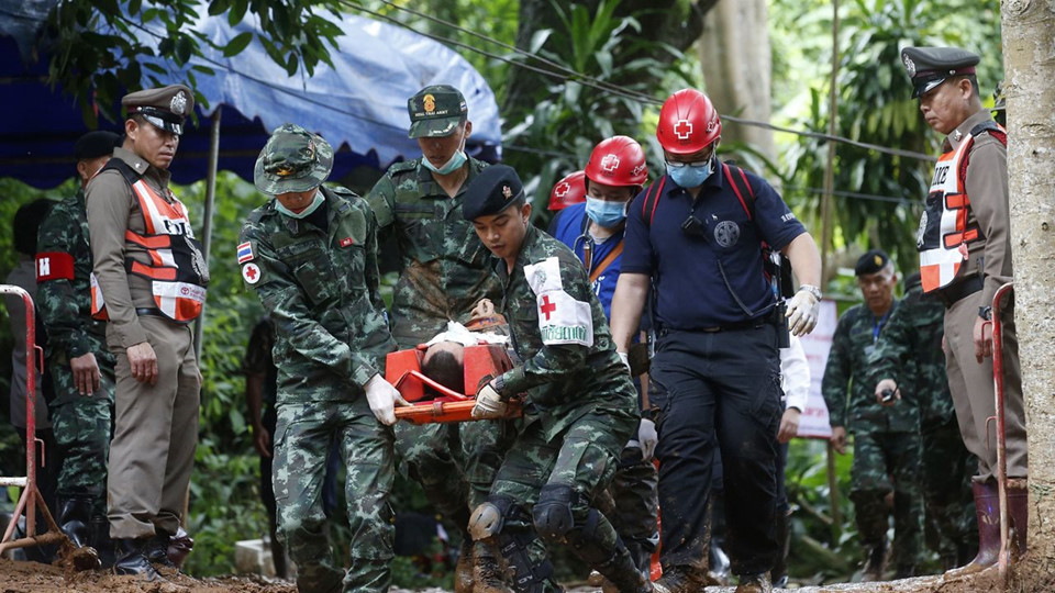 9 ngày gian khổ của lực lượng giải cứu đội bóng Thái