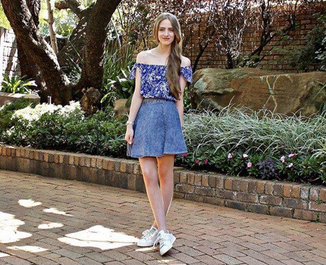 5 cách phối đồ tuyệt đẹp với chân váy jeans khiến các nàng diện hoài không chán 5 cách phối đồ tuyệt đẹp với chân váy jeans khiến các nàng diện hoài không chán